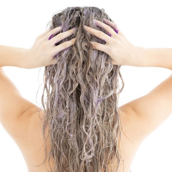 DRYBAR Blonde Ale Brightening Shampoo (8 fl oz) - Picture 3 of 4